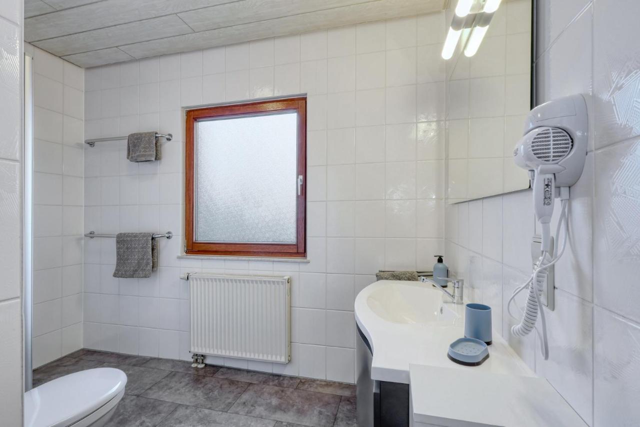 Seepark Kirchheim Ferienhaus Bei Anne Mit Sauna المظهر الخارجي الصورة